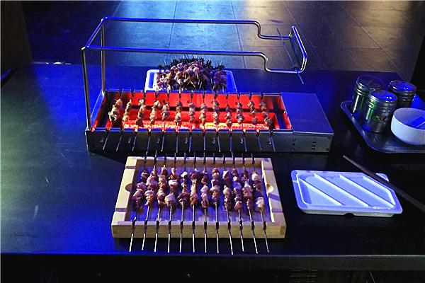 無煙燒烤機,無煙燒烤設備,自動翻轉燒烤機,